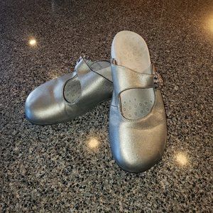 Vionic Sz 8 Womens Mary Jane Joan Pewter Beaded Button Hook Loop Mules Shoes